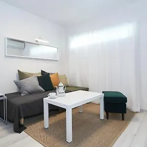 One Stage Apartment Tokyo
